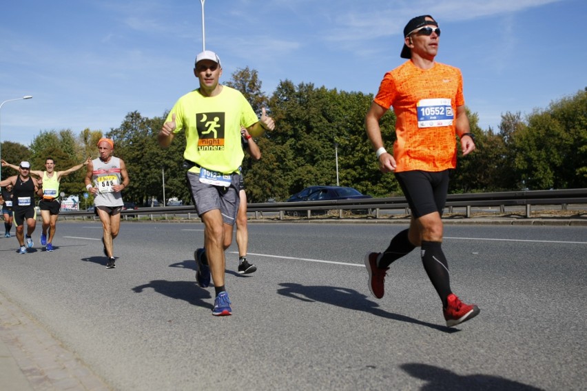 Uczestnicy Maratonu Warszawskiego 2018. Więcej zdjęć...