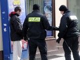 Kolejny atak na policjantów w Toruniu