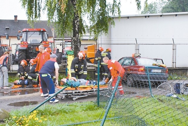 Kierowcy, którzy spowodowali wypadek po pijaku, muszą się liczyć z poważnymi konsekwencjami - prawnymi i finansowymi. (fot. Mateusz Maternik)