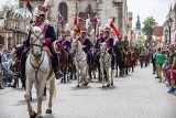 Kraków. Rocznica Konstytucji 3 Maja. Biało-czerwony pochód przeszedł ulicami miasta