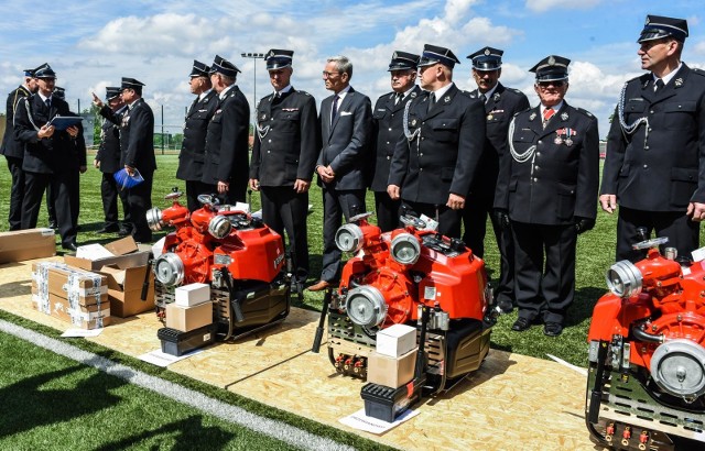 W Barcinie uhonorowano laureatów wojewódzkiego finału plebiscytu Strażak Roku 2019. W kategorii jednostek OSP wygrali strażacy ochotnicy z Wielkiego Mędromierza. Nagrodami był sprzęt ufundowany przez BA System
