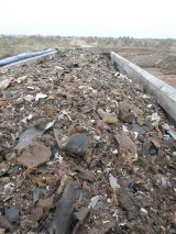 Kilkanaście ton śmieci miało trafić do lasu pod Radomiem