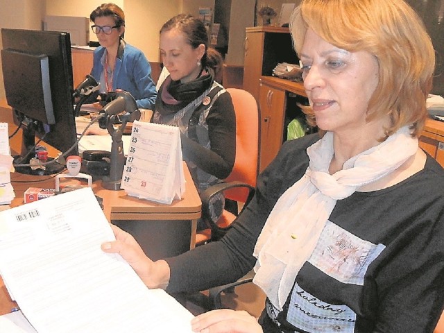 Anna Czerwińska z Biura Obsługi Interesanta w ratuszu: - Od lipca wpłynęło od  niepełnosprawnych ponad 180 wniosków o karty