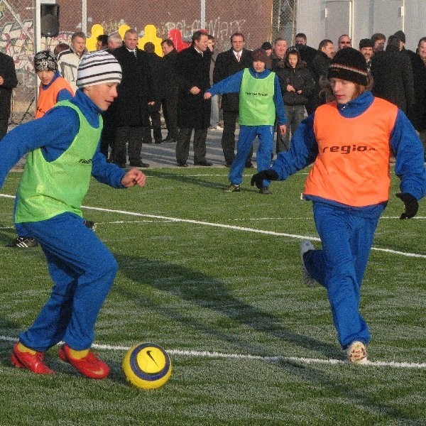 Młodzi piłkarze Unii Janikowo rozegrali pierwszy, pokazowy mecz