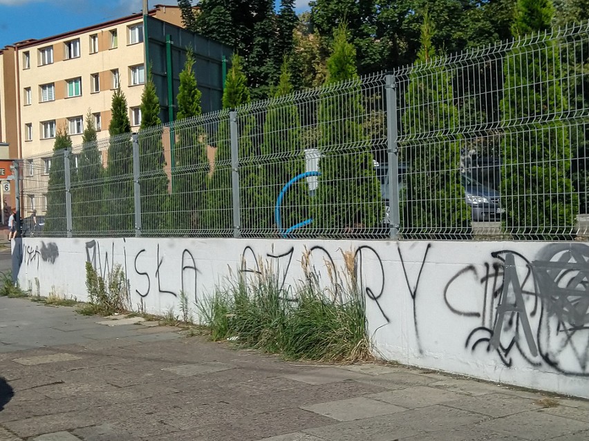 Tak źle jeszcze nie było. Kraków cały upstrzony. Pseudografficiarze mają używanie...