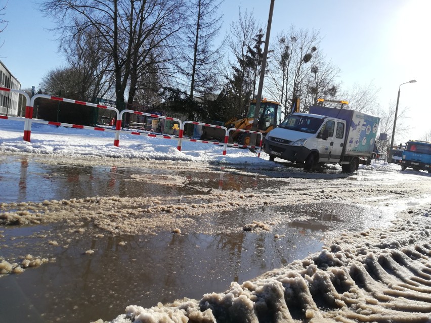 Do awarii wodociągowej w rejonie Grzymały Siedleckiego w...