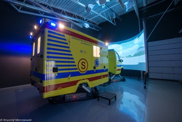 Symulator ambulansu znajduje się w suwalskim Parku Naukowo-Technologicznym.