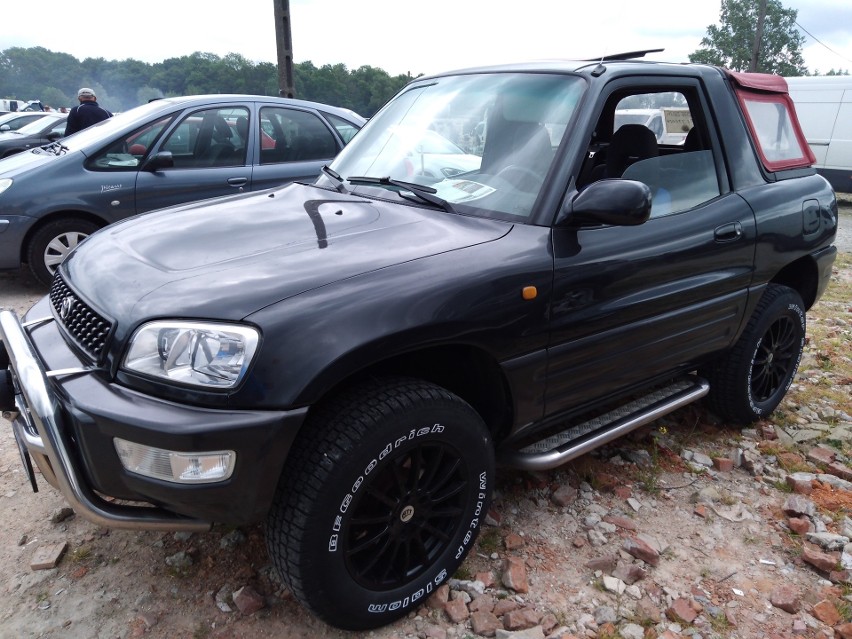 TOYOTA RAV4, rok produkcji 1999, z silnikiem 2.0 /benzyna +...