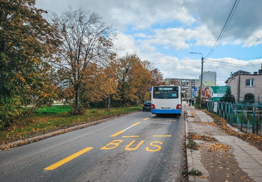 Tymczasowy buspas przy ul. płk Dąbka zaczął działać. Uwaga na odcinku od ronda na Pogórzu Górnym do wysokości wjazdu do Galerii Szperk