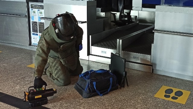 Straż Graniczna skontrolowała bagaż "dowcipnego" 50-letniego pasażera