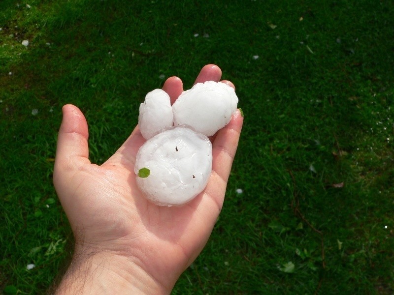 Gradobicie nad Poborszowem w powiecie...