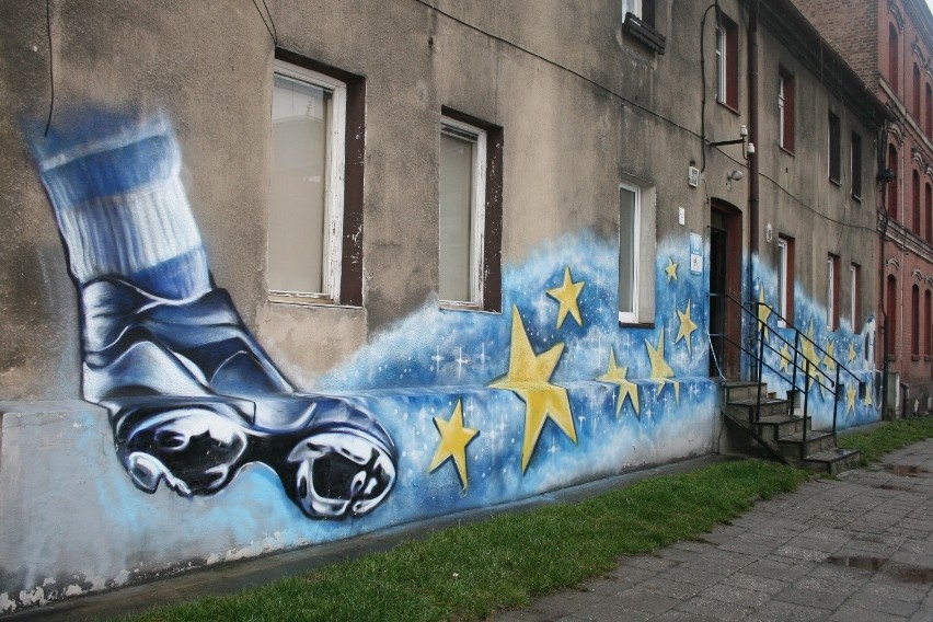 Ruch Chorzów. Niesamowite graffiti na murach ZDJĘCIA Niebiescy pokolorowali Chorzów