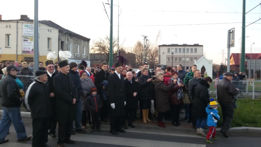 Sosnowiec: tłumy mieszkańców Niwki na pierwszej od szesnastu lat Barbórce [ZDJĘCIA i WIDEO]