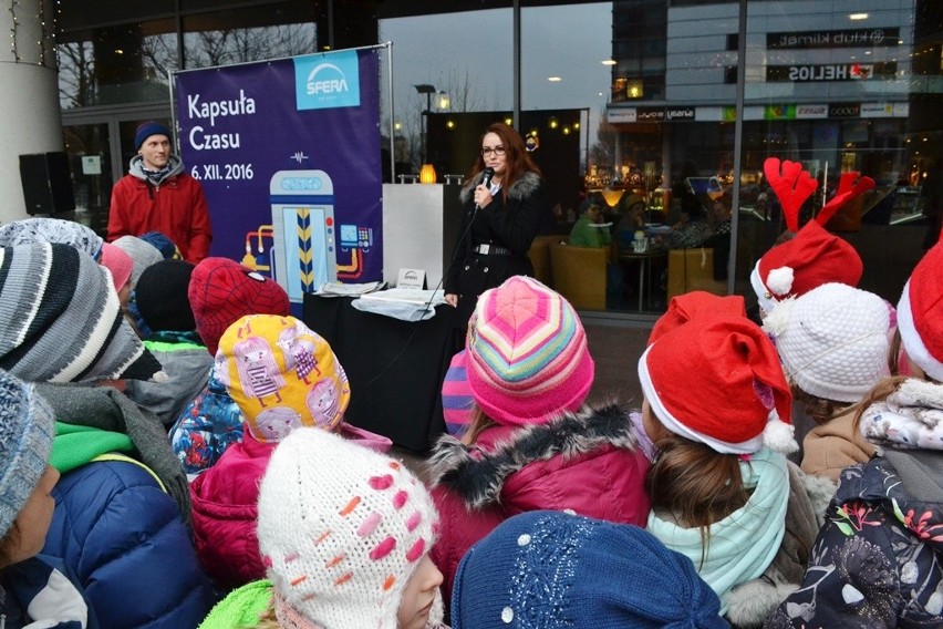 Kapsuła czasu w Bielsku-Białej na placu Bolka i Lolka