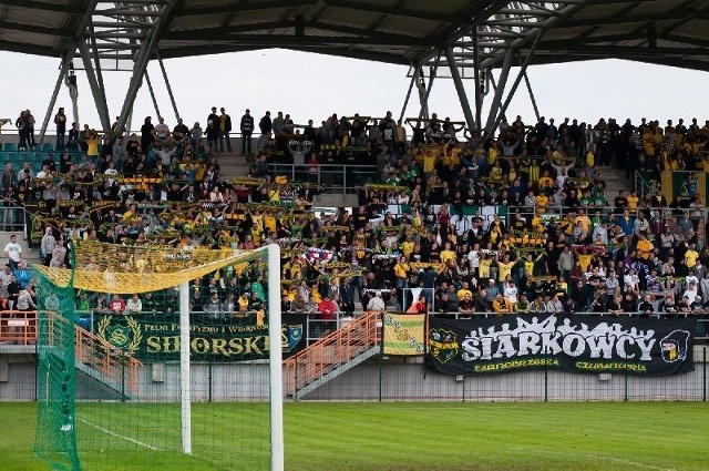 Na tarnobrzeskim stadionie pojawią się niebawem nowoczesne maszty oświetleniowe.