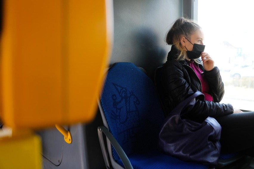 Po Krakowie będzie kursować mniej autobusów