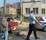 Piekło na skrzyżowaniu ulic Łukasińskiego i Reduty Ordona. Samochody lądują w przydomowych ogródkach