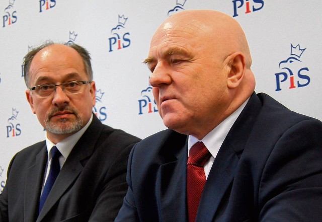 Edward Czesak (z prawej), główny rozgrywający PiS w regionie, nie kryje swojego poparcia dla Koprowskiego (z lewej)