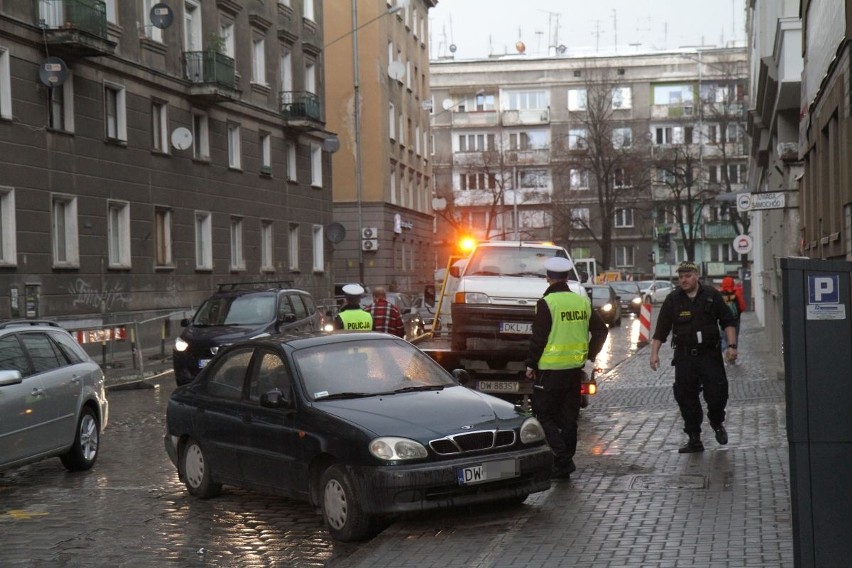 Straż miejska odholowała auta ze Stawowej