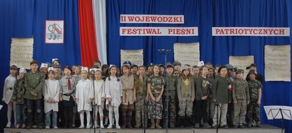 Patriotyczny festiwal w RzeszowieII Wojewódzki Festiwal Pieśni Patriotycznej w Rzeszowie.