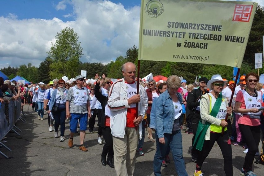 W Senioriadzie wzięło udział prawie 900 osób ZDJĘCIA