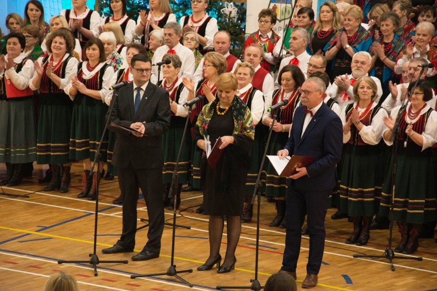 Noworoczny Tort Kultury w gminie Masłów. Wielu gości i... polonez! [WIDEO, ZDJĘCIA]