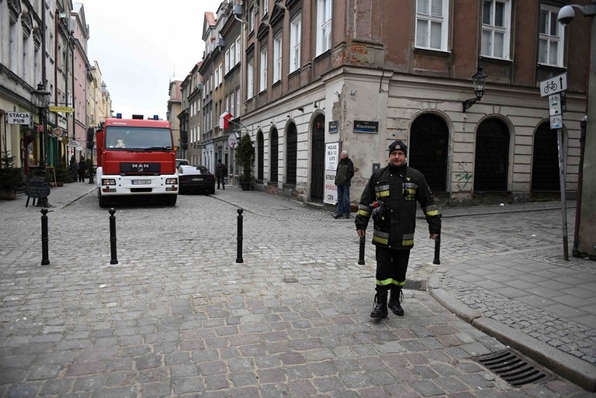 Plastyczne słupki zwiększą bezpieczeństwo w centrum Poznania