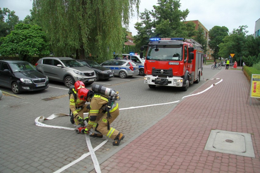 Alarm bombowy w Urzędzie Miasta Tarnobrzega! Służby ćwiczyły, by się przygotować na takie zagrożenie (ZDJĘCIA)