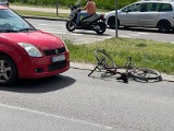 Potrącenie rowerzysty na Alei Solidarności w Przemyślu. Ranny 65-latek trafił do szpitala [ZDJĘCIA]