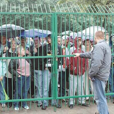 Kibice do ostatniej chwili liczyli, że mecz się odbędzie