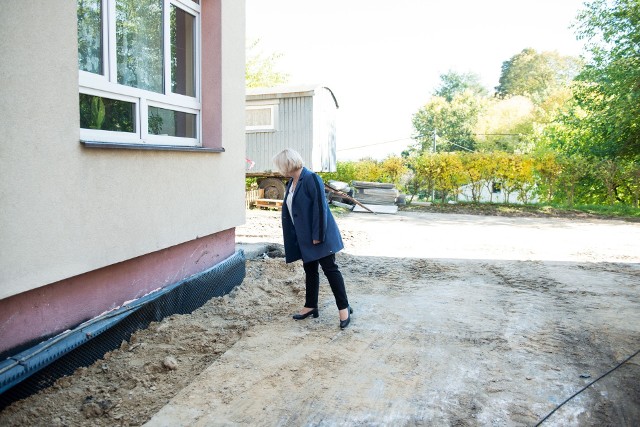 Postęp prac ocenia Katarzyna Kondziołka, burmistrz Zawichostu.