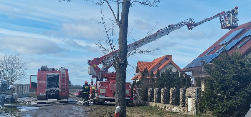 Kolejny pożar poddasza. Straż pożarna interweniowała przy ul. Północnej w Koszalinie