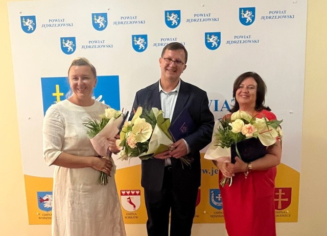 Na kolejną kadencję dyrektorami szkół zostali, na zdjęciu od lewej: Agnieszka Zaczkowska, Wojciech Zwierzchowski, Małgorzata Wojtasik. Więcej na kolejnych zdjęciach.