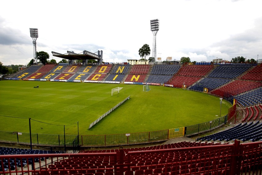 Prezydent jest zwolennikiem przebudowy istniejącego stadionu...