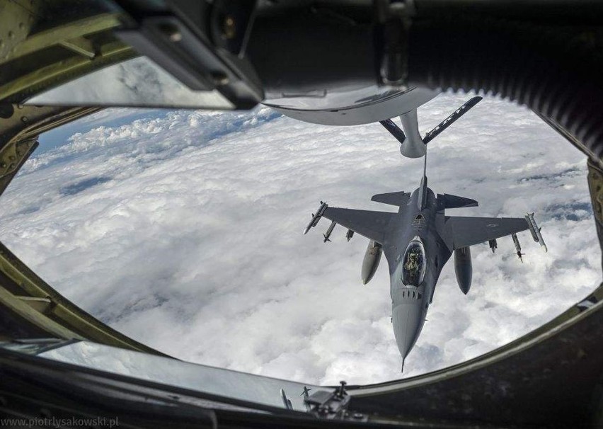 F-16 tankowały nie tylko nad Toruniem