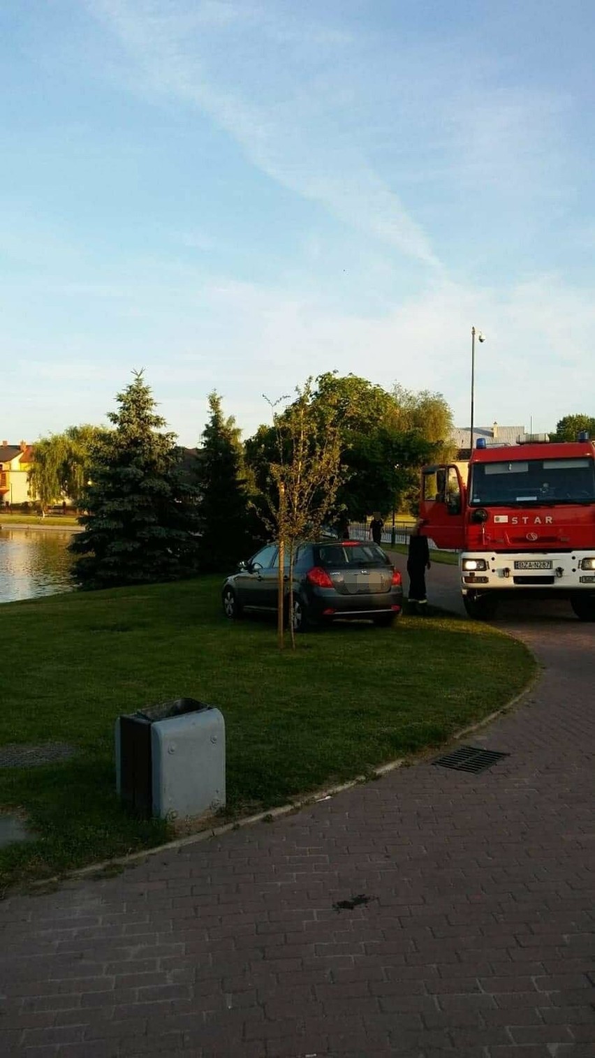 Zambrów. W zalewie utonął mężczyzna. Próba reanimacji nieprzytomnego okazała się bezskuteczna [ZDJĘCIA]