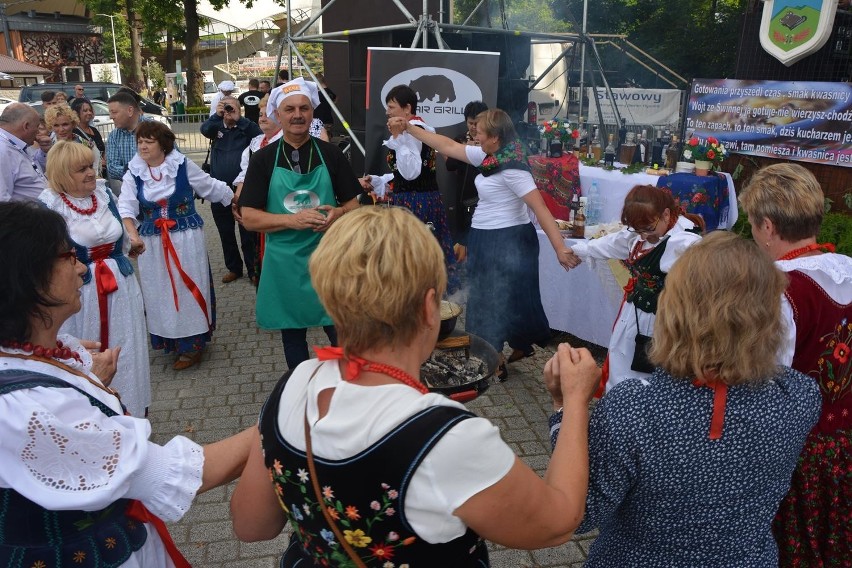 Światowy Festiwal Kwaśnicy 2016. Kulinarny pojedynek wójtów [ZDJĘCIA]