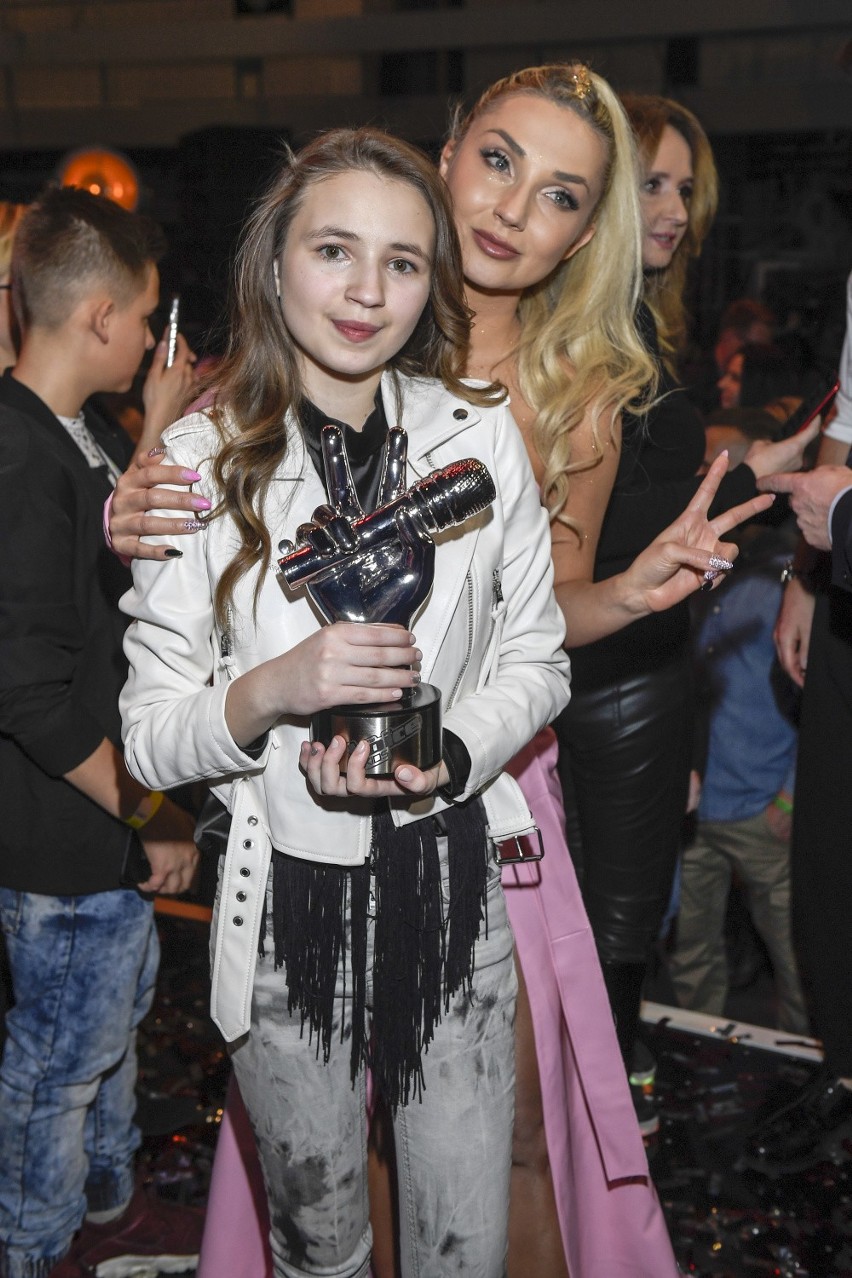 Anika Dąbrowska i Cleo podczas finału „The Voice Kids”