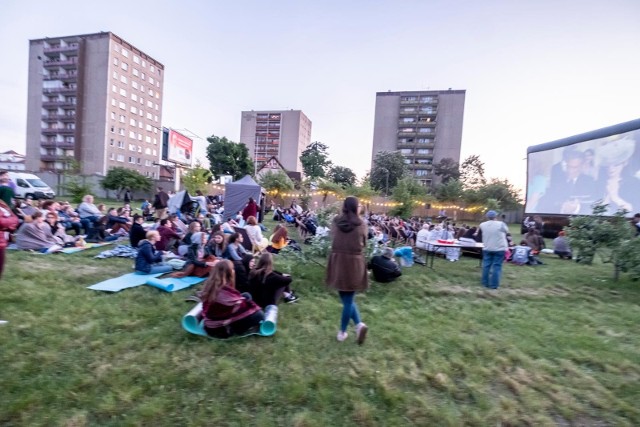 Kino plenerowe i książeczka „Przygodami Henia Humbaka” to nie jedyne atrakcje „Lata z Estradą”. Co jeszcze w programie?