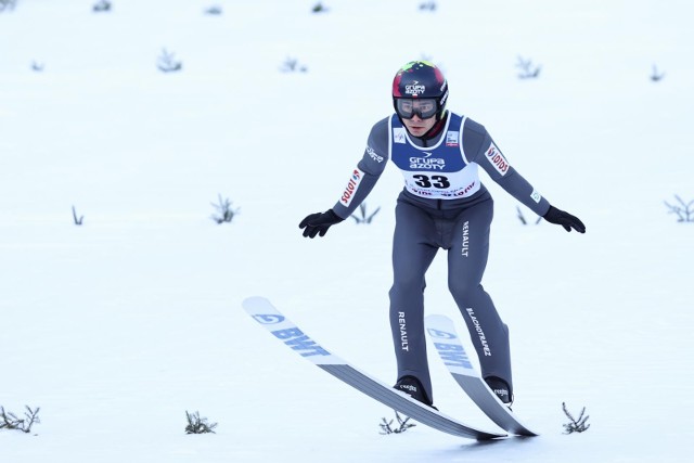 Jakub Wolny i inni polscy skoczkowie będą próbowali w Sapporo wywalczyć pierwsze w tym sezonie podium Pucharu Kontynentalnego w skokach narciarskich.