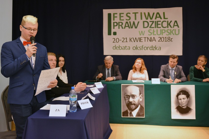 W Słupsku dyskutowali o prawach polskich dzieci.