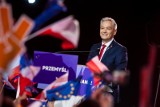 Partia Wiosna vs Koalicja Europejska: Robert Biedroń składa obietnice, PO stawia na mocne nazwiska. Wybory 2019 aktywizują opozycję