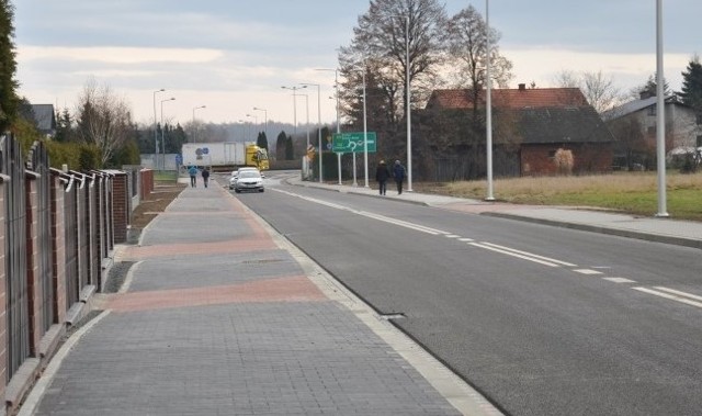 Kolejny 500-metrowy odcinek obwodnicy Kęt już gotowy, a gmina podpisała umowę na budowę następnego