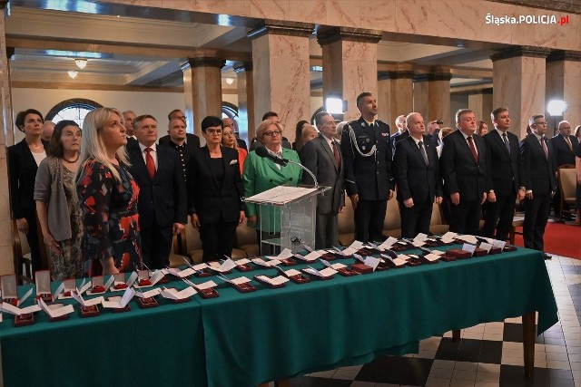 Uroczystość odbyła się na westybulu Śląskiego Urzędu Wojewódzkiego w Katowicach.