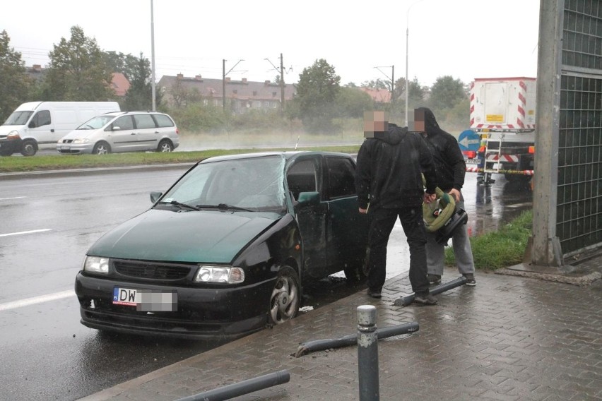 Wypadek na al. Sobieskiego. Cztery auta rozbite