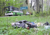 Sterta śmieci tuż przy wjeździe do Lęborka od strony ul. Kaszubskiej (wideo)