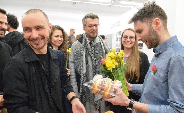 Galeria BWA w Zielonej Górze, 19 lutego 2016 r. Wernisaż „Wszyscy jesteśmy obserwatorami”  Tomasza Pastyrczyka. 