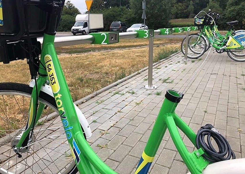 W Toruniu doszło do rekordowej dewastacji rowerów miejskich...