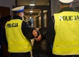 Gwałciciel w Rudzie Śląskiej rzucił się na kobietę na dworcu. Policjanci złapali go na gorącym uczynku