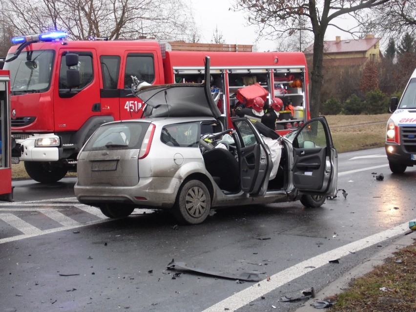 Wypadek na obwodnicy Lubartowa. Zderzyły się trzy samochody (ZDJĘCIA)